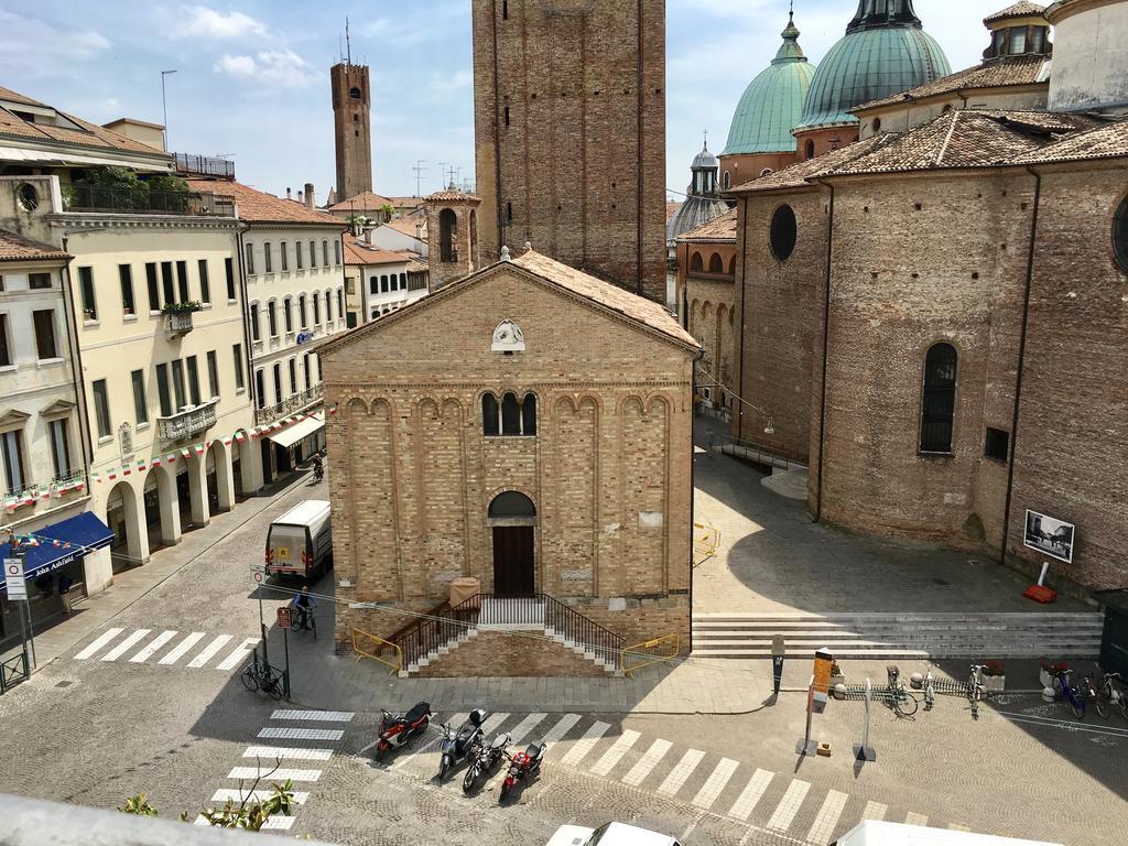 Апартаменти La Loggia Al Duomo - Тревізо Екстер'єр фото