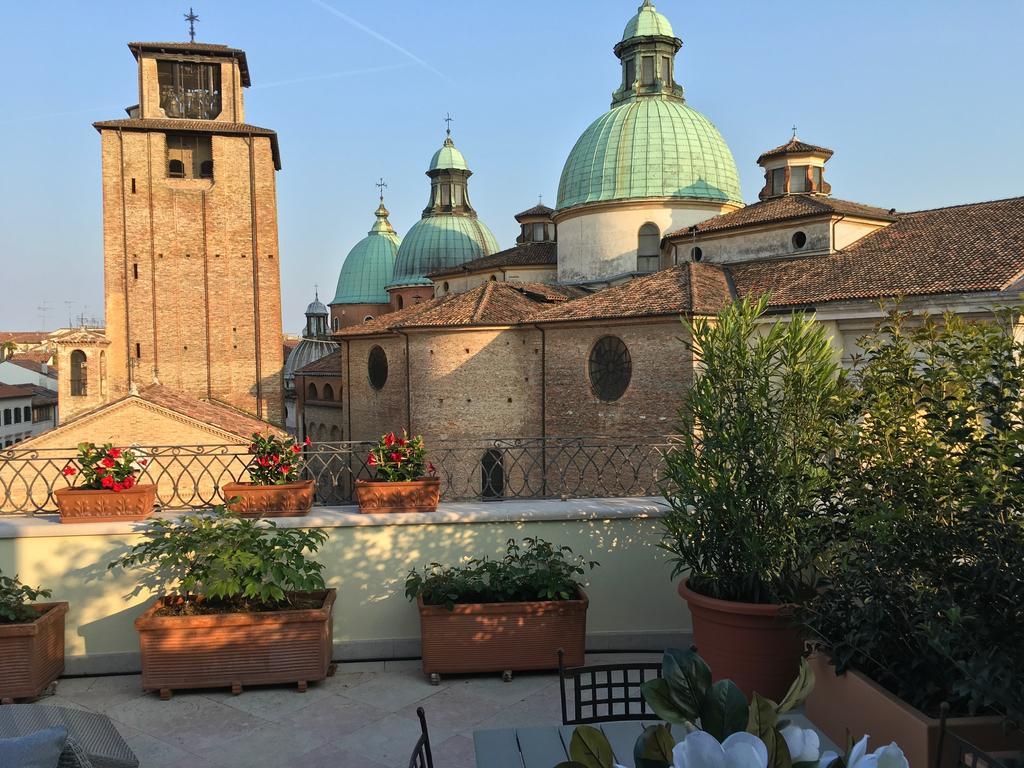Апартаменти La Loggia Al Duomo - Тревізо Екстер'єр фото